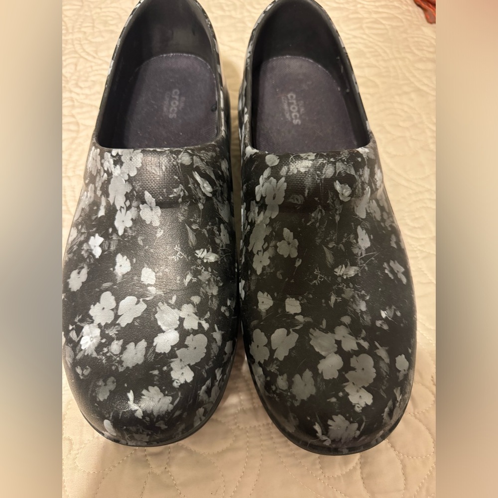 Slip resistant crocs